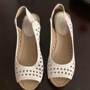 Reaction Kenneth Cole wedges
